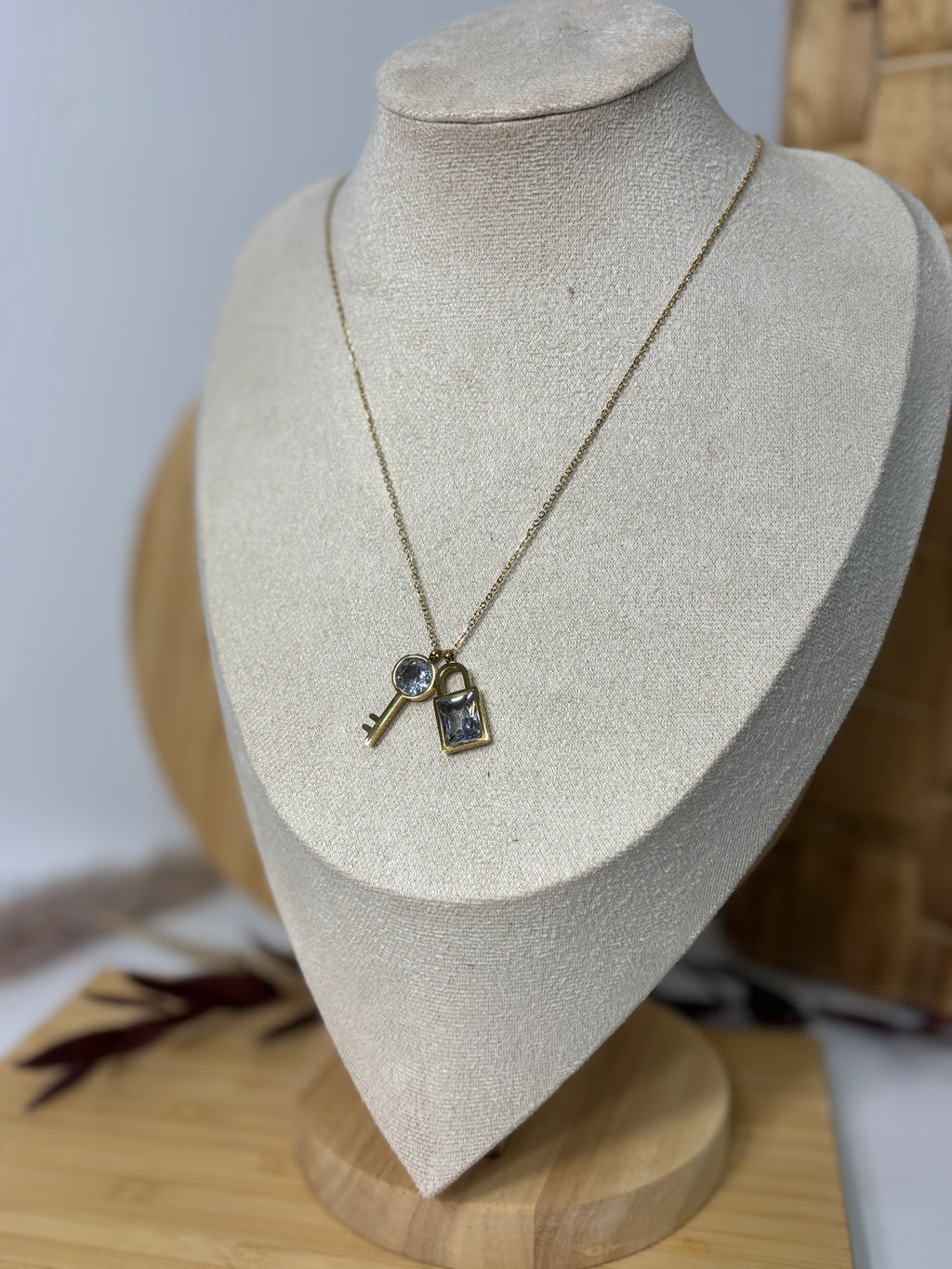 Sultana collar