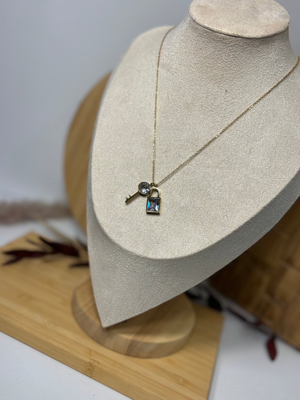 Sultana collar
