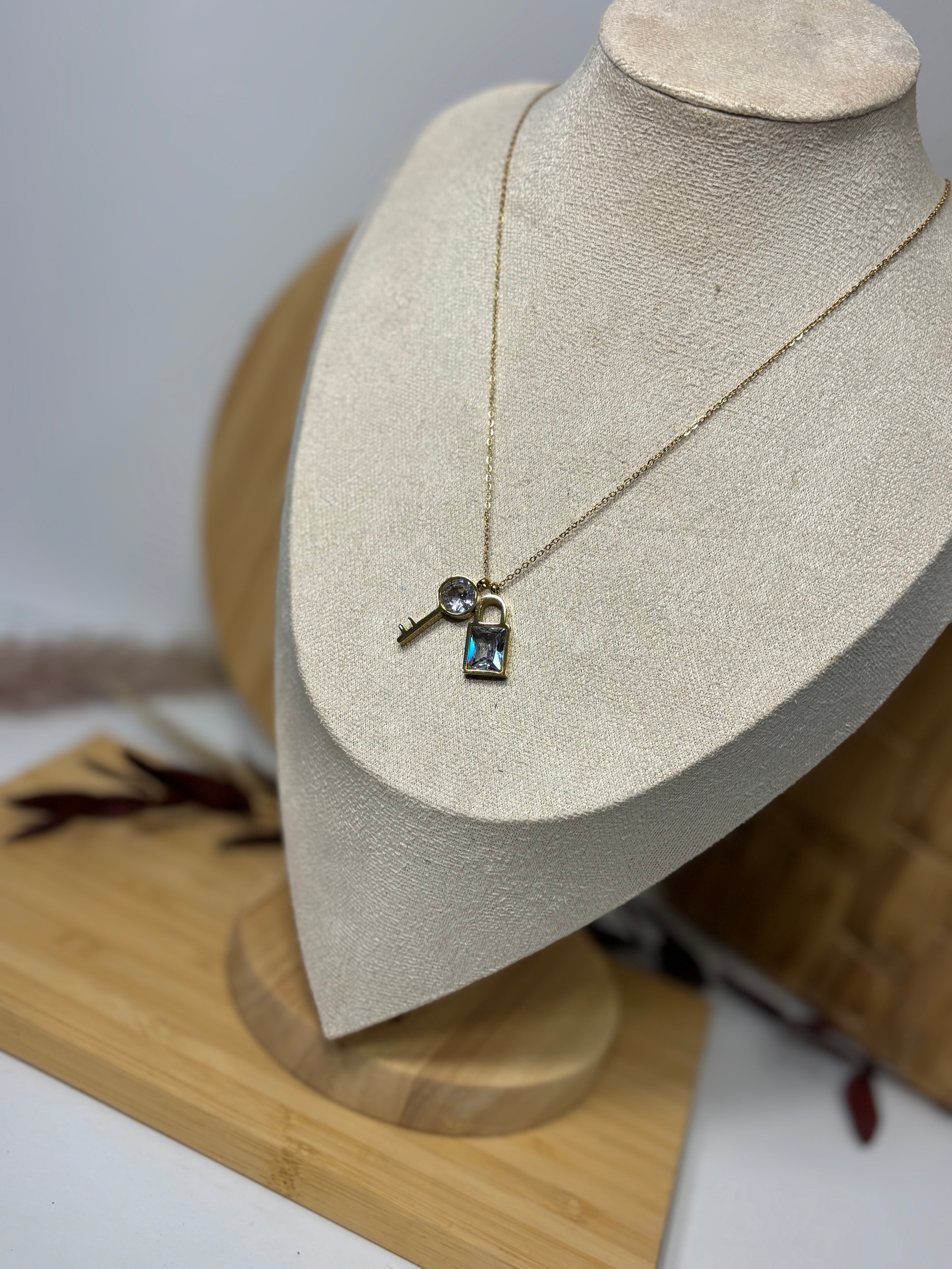 Sultana collar