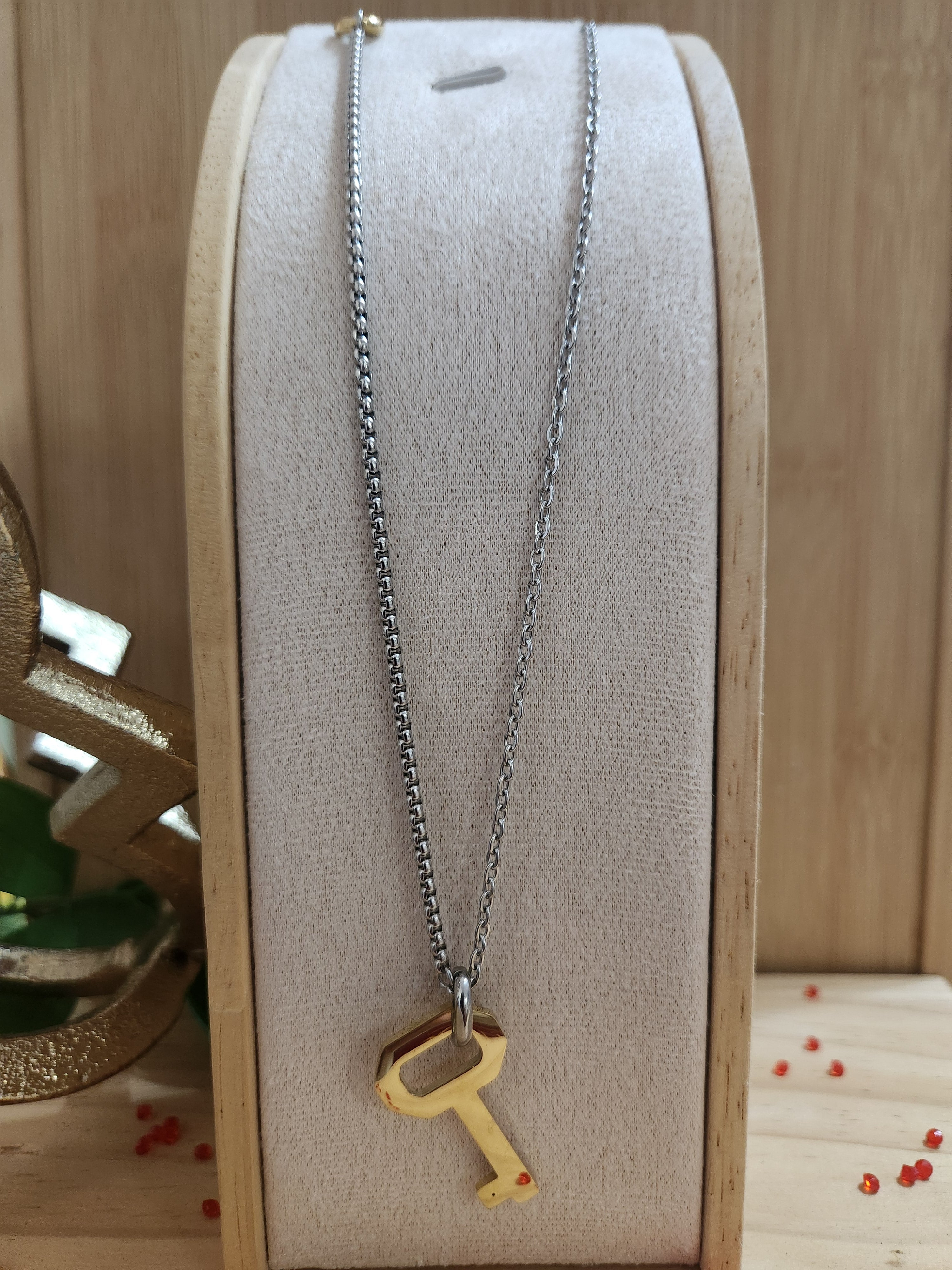 Llave Dorada Collar