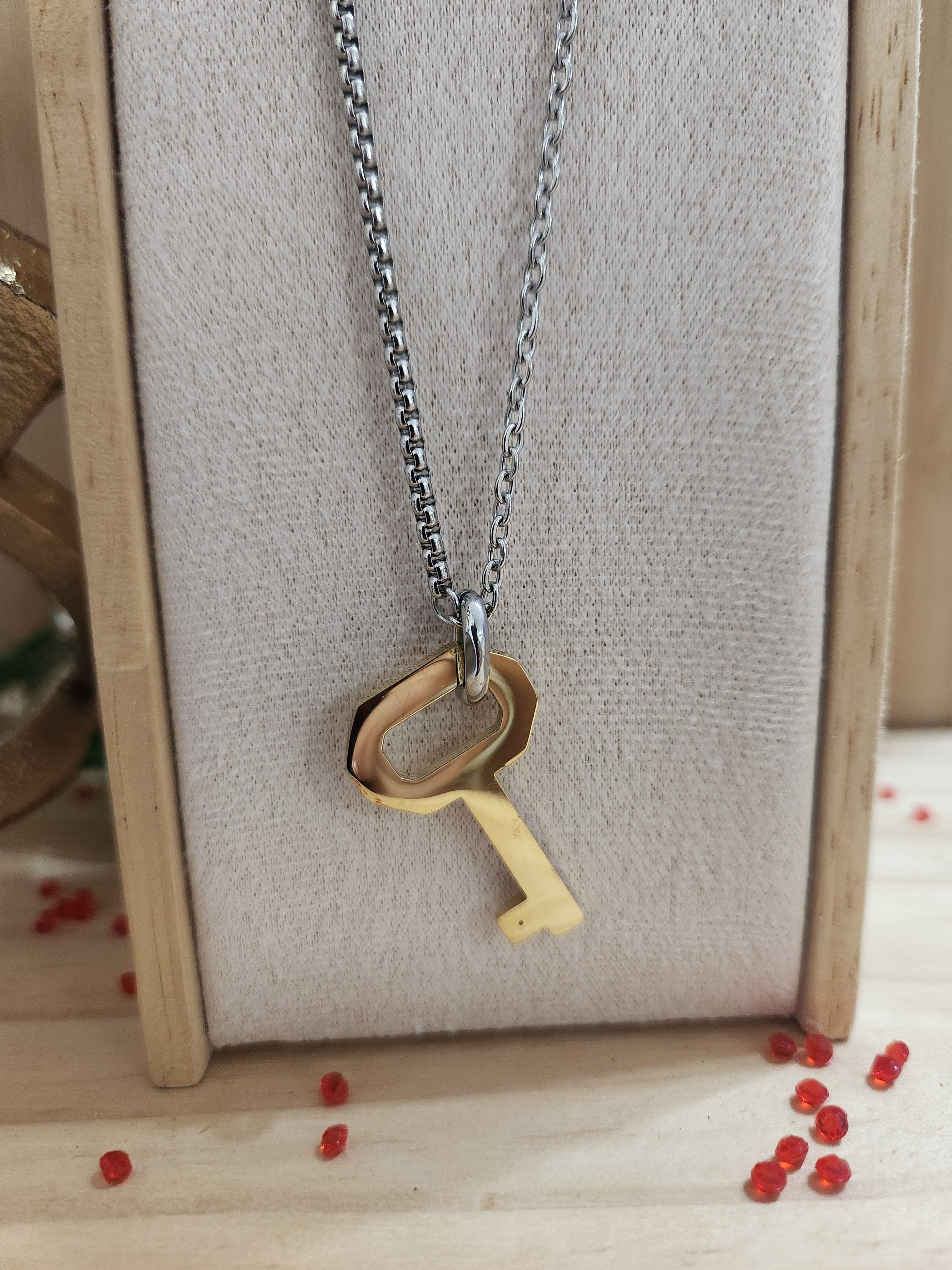 Llave Dorada Collar